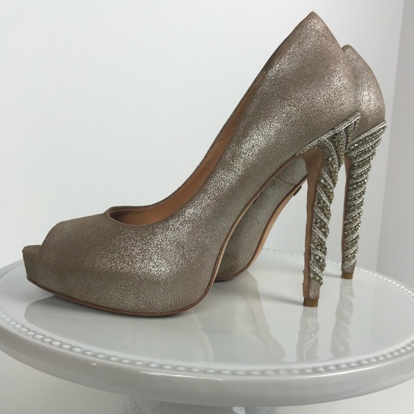Badgley Mischka Shoes - Badgely Mischka Peep Toe Pumps Size 6